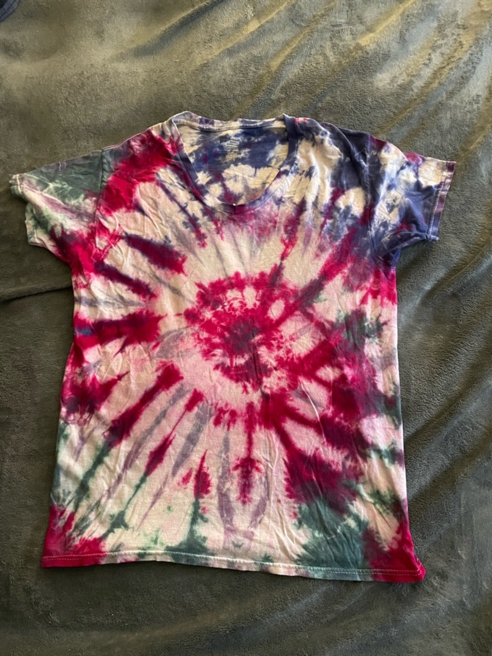 Hanes Women's Tie Dye T-Shirt Red Blue Green Spiral Pattern Tee Size M